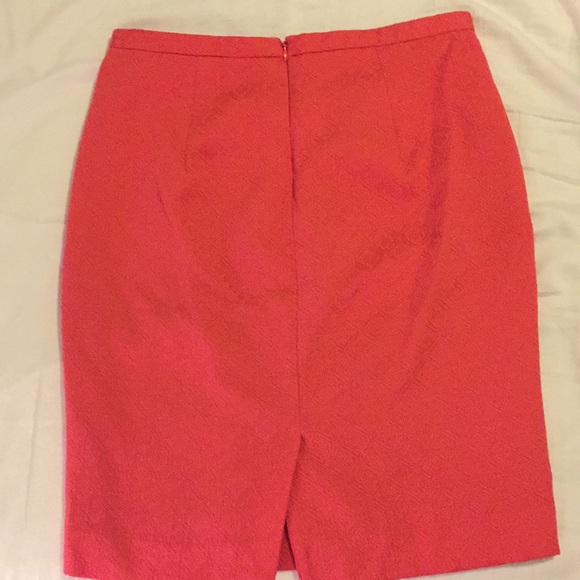 The Limited Pink Pencil Skirt - Picture 6 of 6